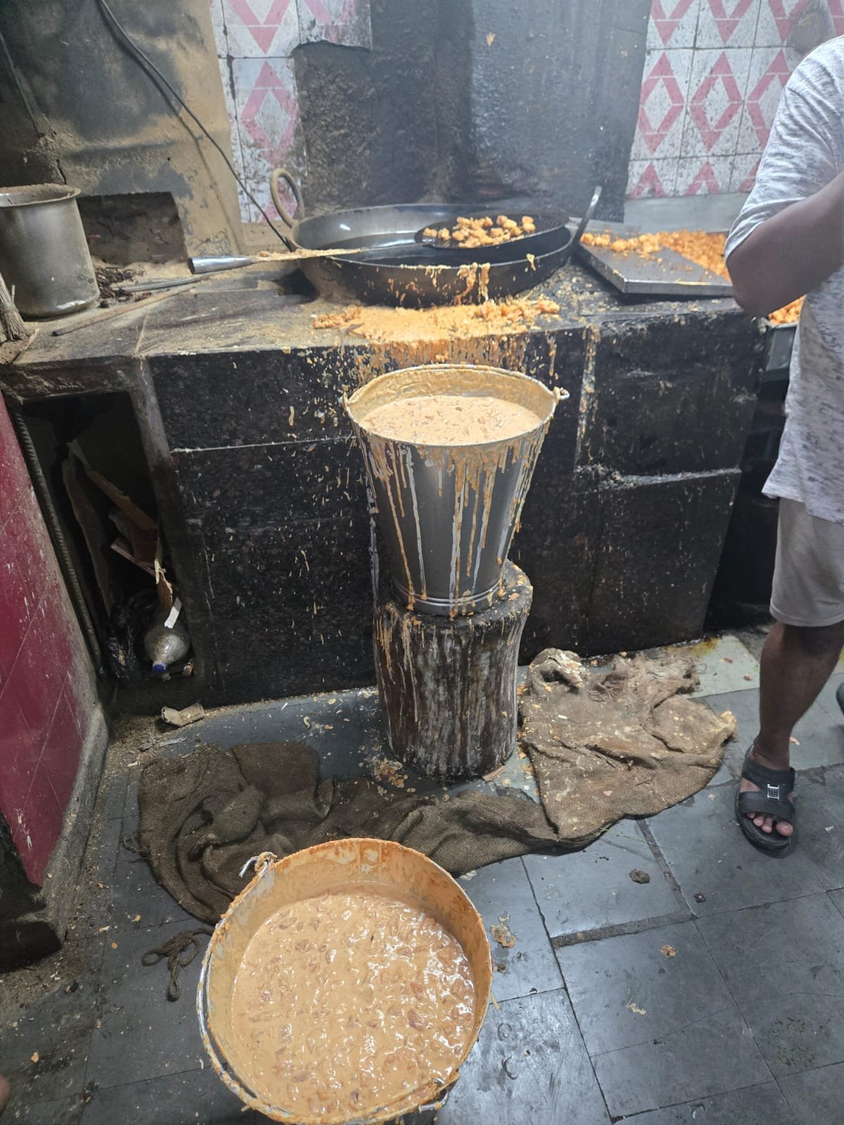 Hyderabad's Food Crackdown: What Is Really Happening in the City's Kitchens (2)