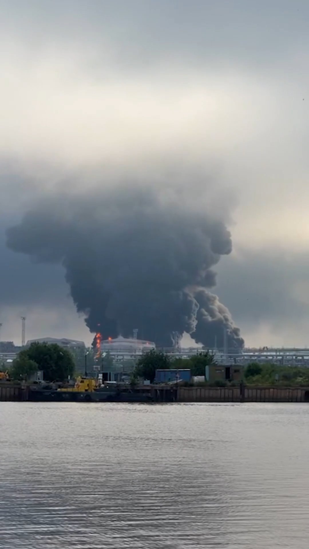 Ukraine's Drones Strike Putin's Prized Oil Terminal Twice in a Month (1)